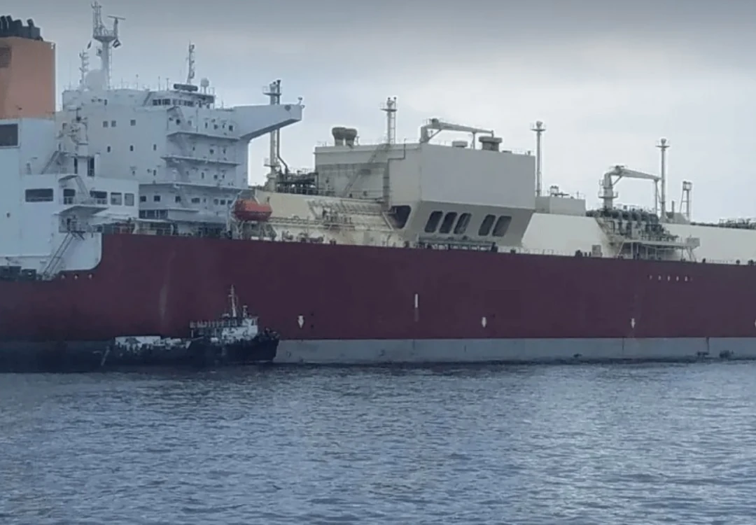 Qatari LNG tanker takes rare Red Sea route to Europe